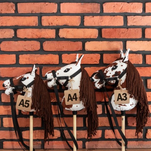 Skippi Hobby Horse A5 w brązowe łaty - koń na kiju - kantar wodze zestawie Skippi