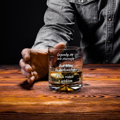 Urodzinowa szklanka do whisky - prezent na osiemnastkę Froster